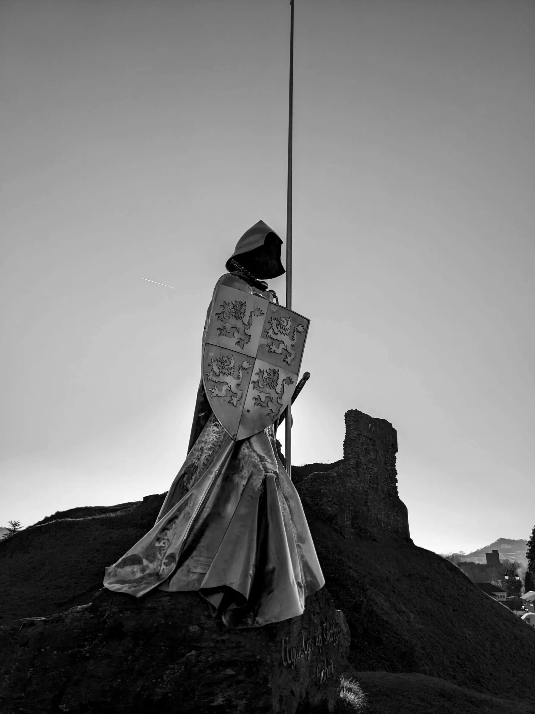 The steel knight standing guard on the mound at Llandovery Castle